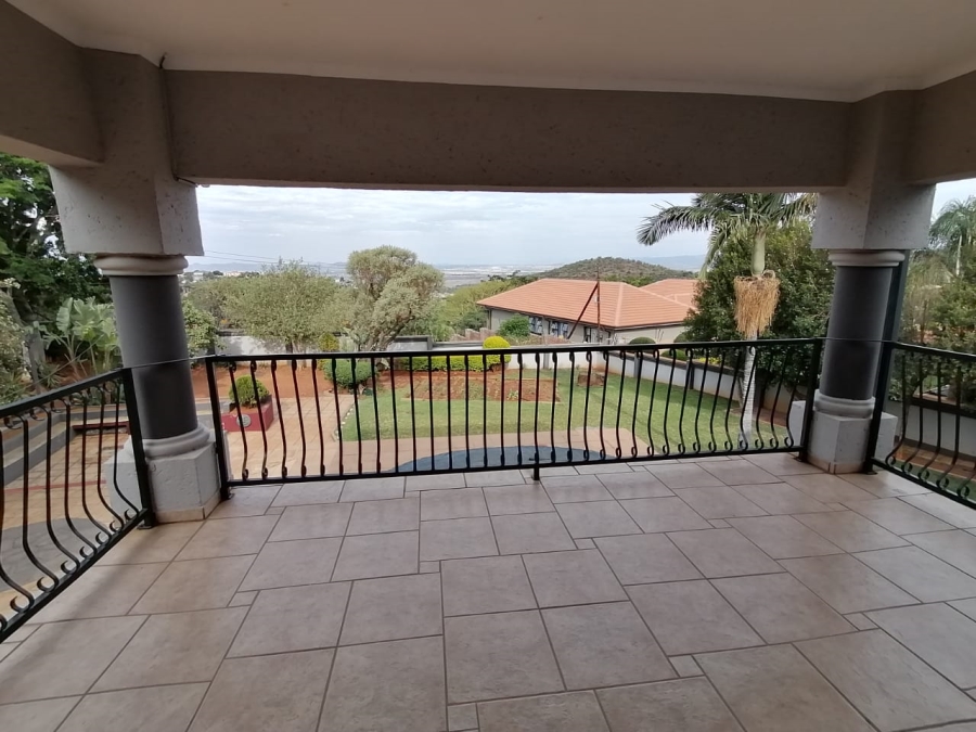 5 Bedroom Property for Sale in Safari Gardens North West